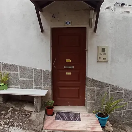 Apartament Casa T1 Avô